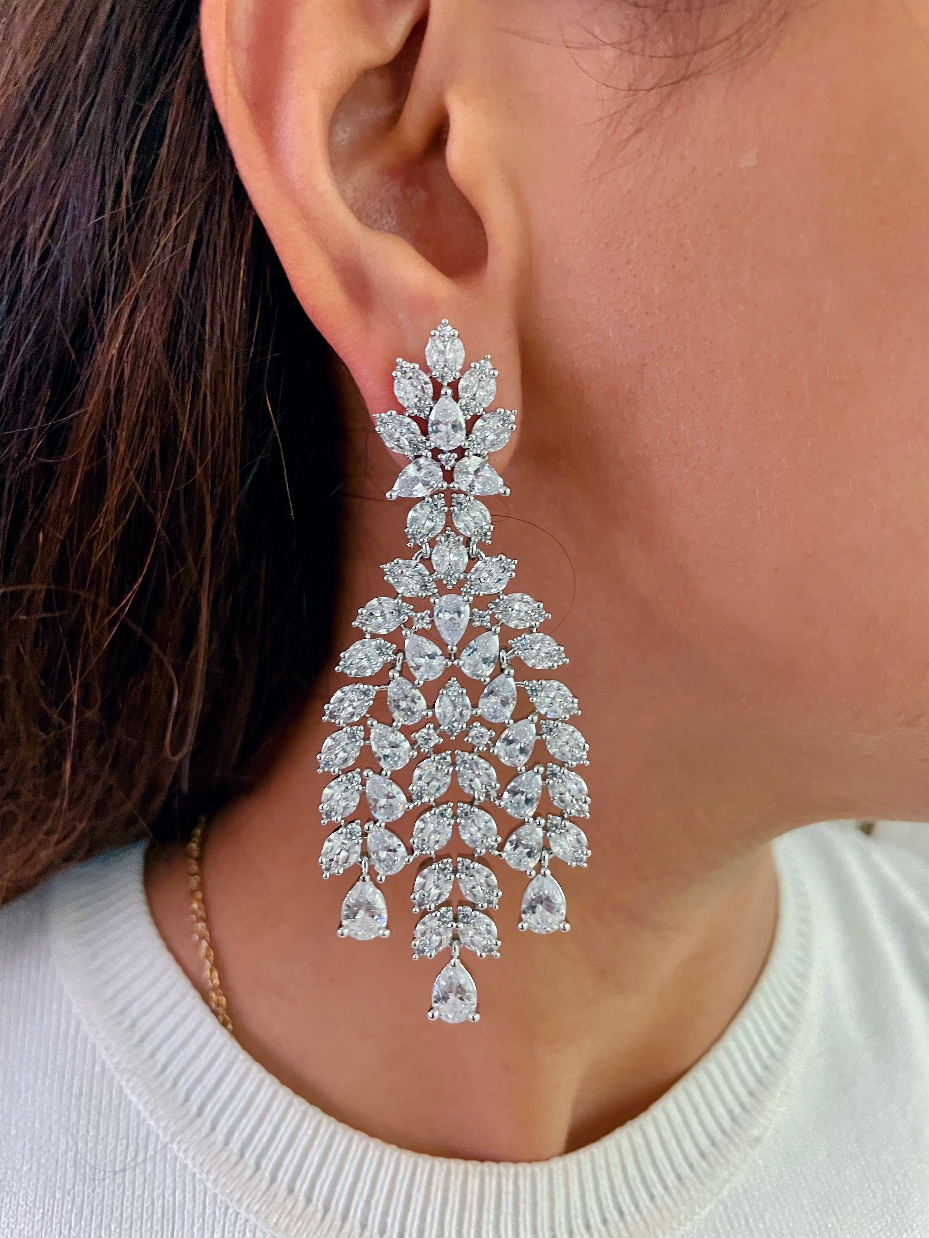 Maharani Heart & Diamond & Honeybee Dimonte Necklace Maharani Set — side view — Prerto