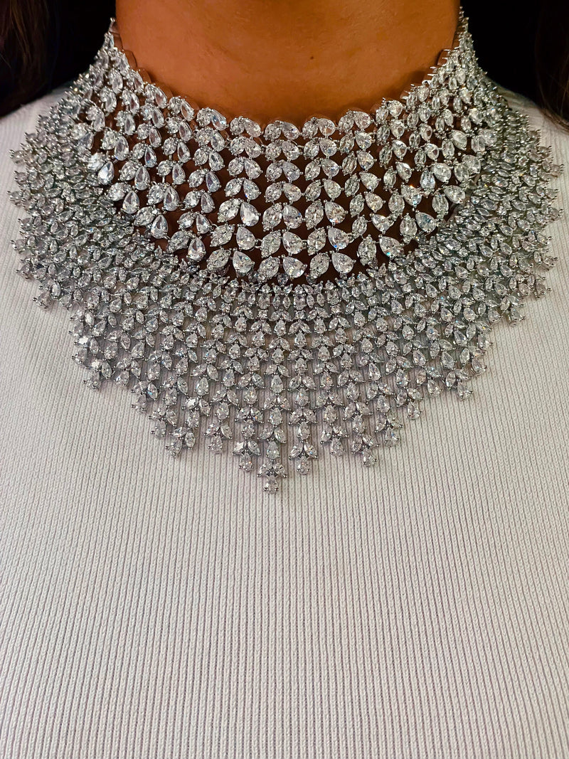 Maharani Heart & Diamond & Honeybee Dimonte Necklace Maharani Set — front view — Prerto