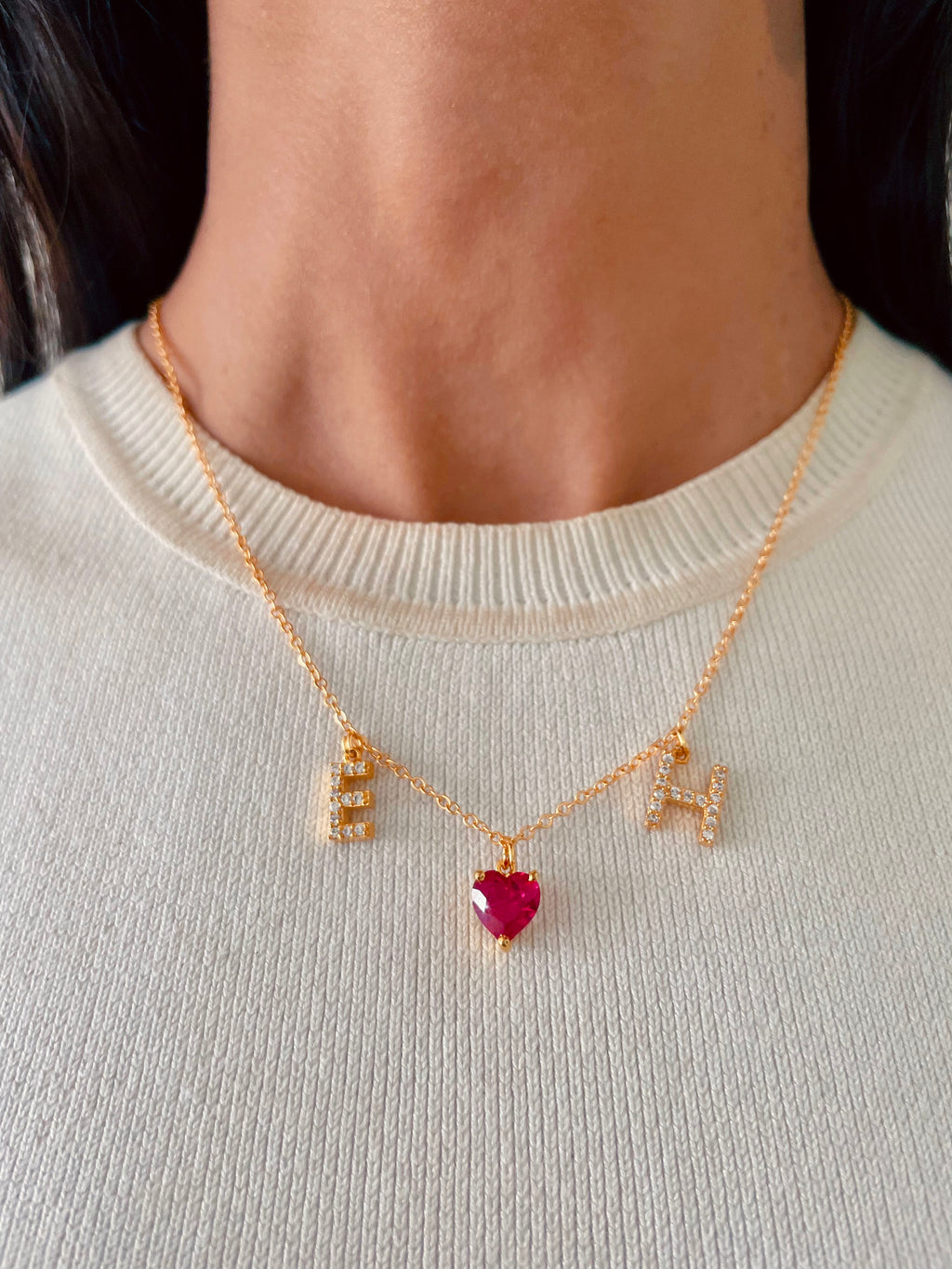 Lovers Find Each Other Nome Iniziale Name Necklace by Prerto — worn on model