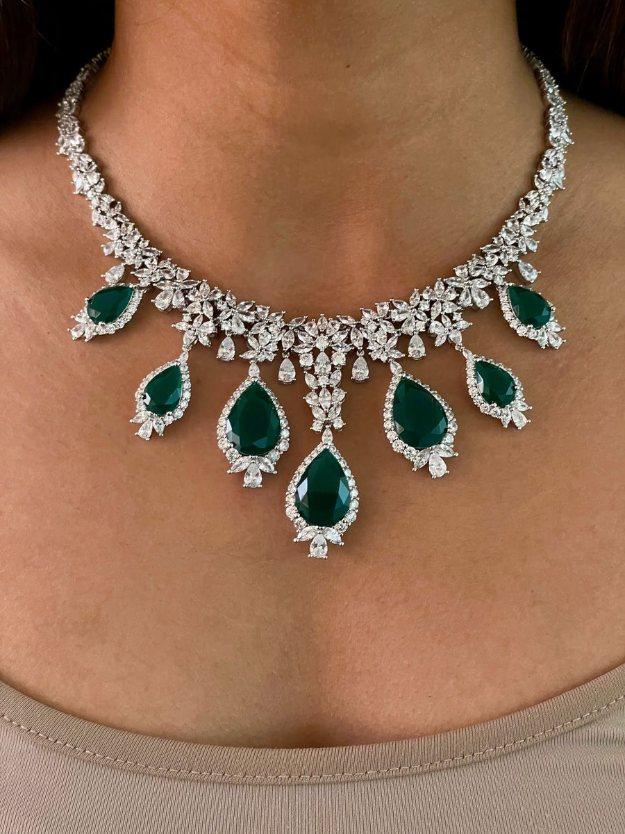 7 Drop Emerald Dimonte Collar Set (collar y aretes)