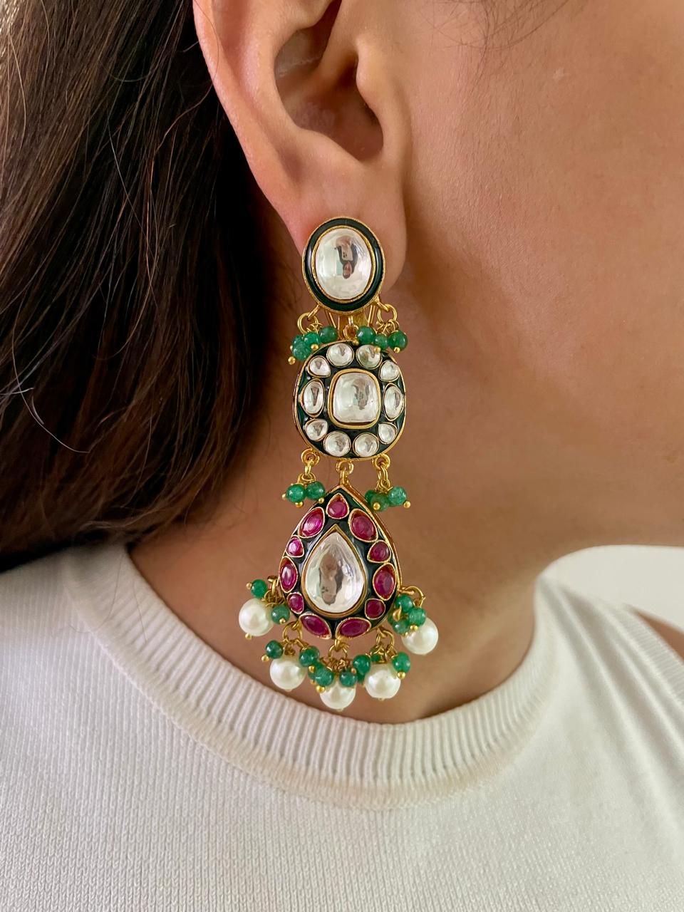 Maharani Afia & Aiza Polki Kundan Emerald Ruby Duo Necklace Set — detail view — Prerto