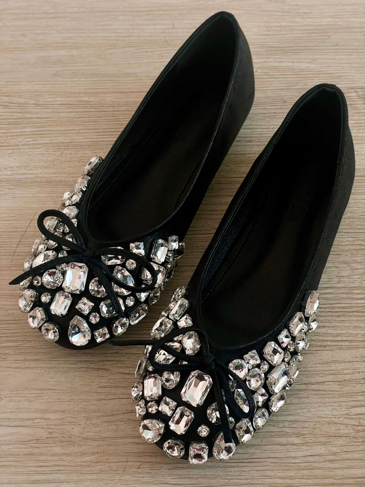 Bow Dimonte Black Jutti Ballerina Shoes by Prerto — front view