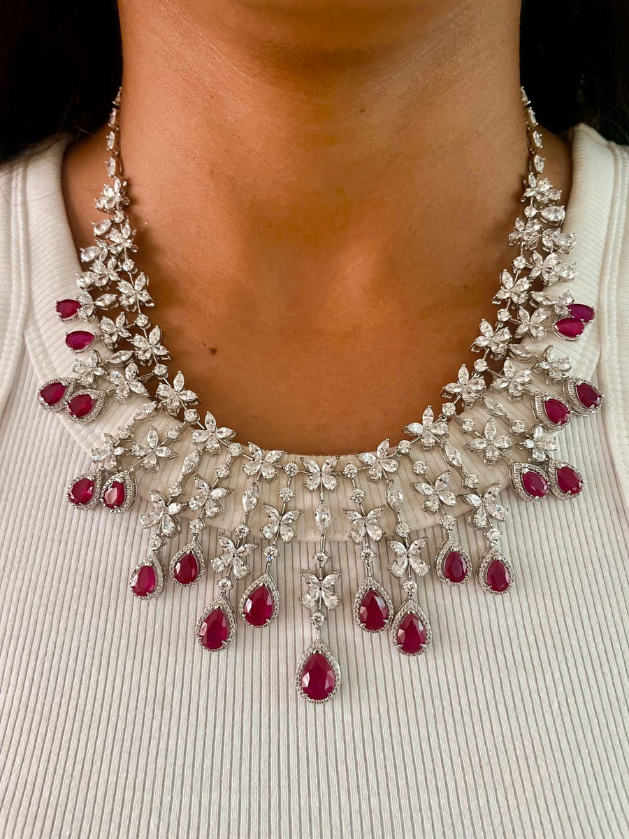 Ensemble de collier de diamant en diamant émeraude à 6 couches (boucles d'oreilles et collier)