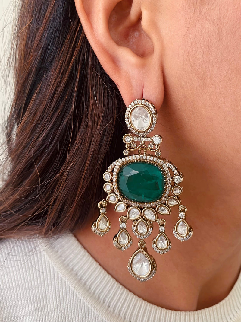 Maharani Emerald Doublet Diamond Choker & Moissanite Duo Necklace Set — side view — Prerto