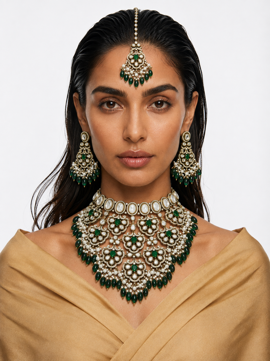 Aaina Emerald Moissanite Polki Kundan Necklace Set (Necklace, Earrings & Maang Tikka)