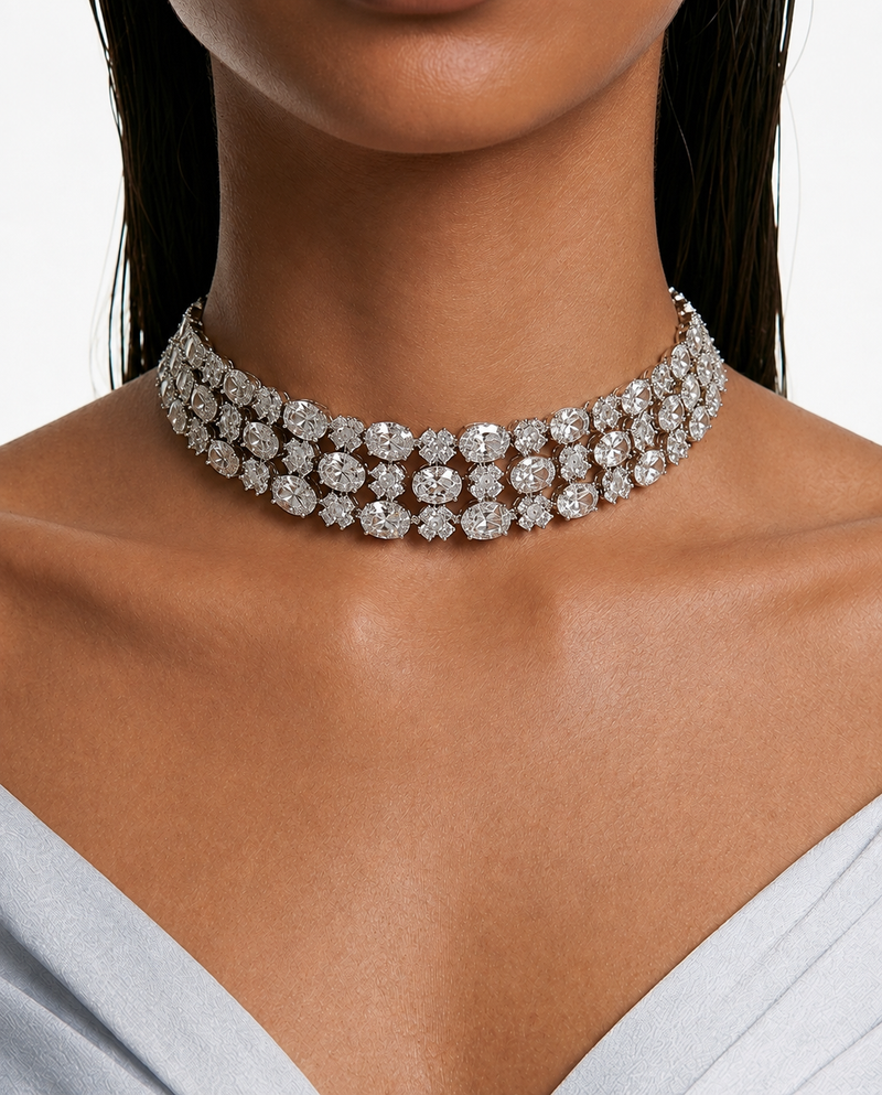 Maharani Aizah Vierlaags diamantachtige zirkoon statement kettingset & Ameera diamantachtige zirkoon statement choker kettingset Kettingset (2 kettingen en 2 oorbellen)