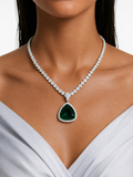 Élodie Emerald Heart Pendant Diamond-Like Zircon Necklace Set – Necklace & Earrings