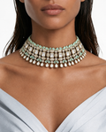 Juego de collar Polki Kundan de moissanita de diamantes y menta Leya: collar, aretes y Maang Tikka