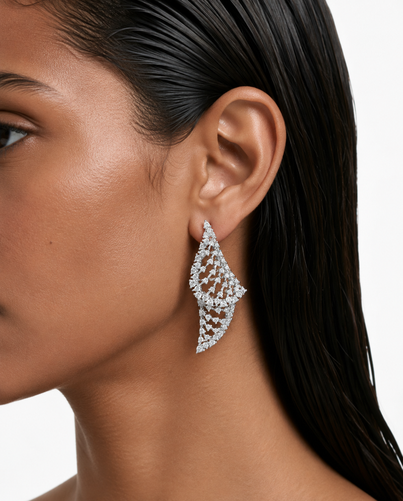 Ire Scallop Diamond-Like Zircon Necklace Set – Necklace & Earrings