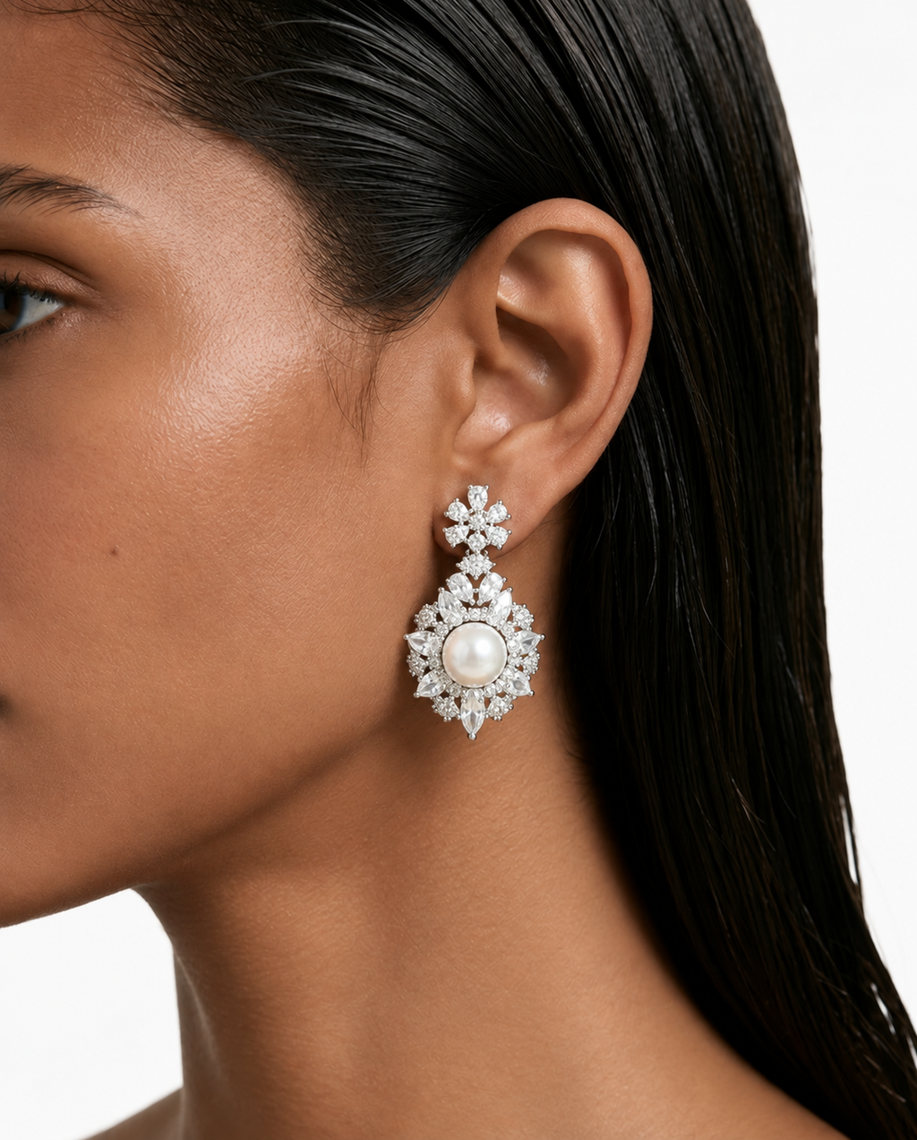 Orla Pearl Floral Pendant Diamond-Like Zircon Necklace Set – Necklace & Earrings
