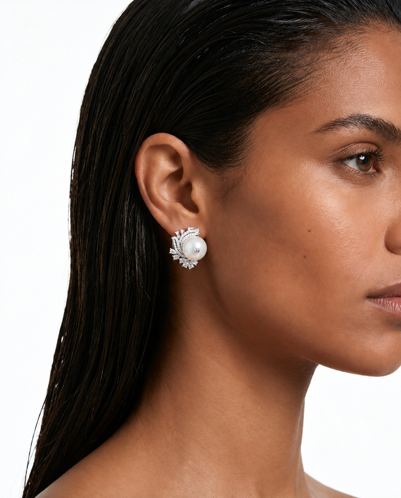 Nola Pearl & Leaf Diamond-Like Zircon Necklace Set – Necklace & Earrings