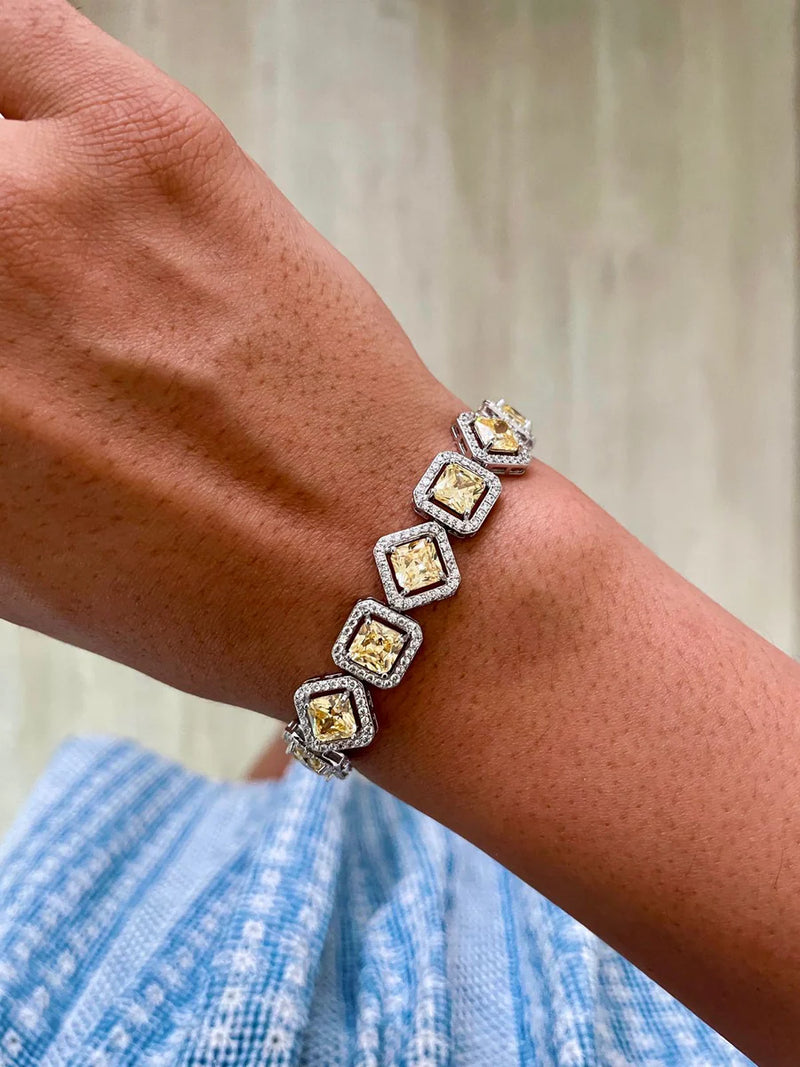 Citrine Elliptic Dimonte Necklace & Earrings Set — detail view — Prerto