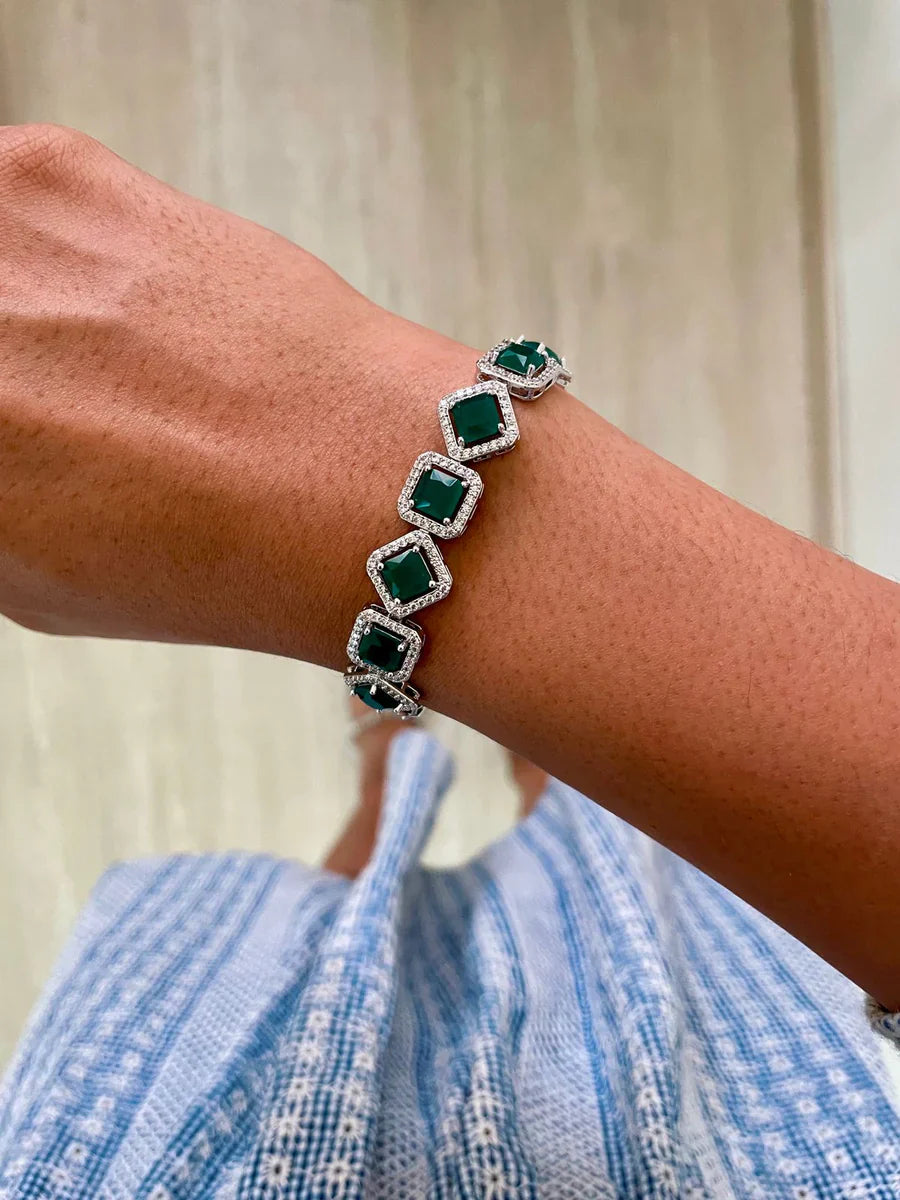 3 Layer Dimonte Emerald Tear Drop Necklace Set — detail view — Prerto