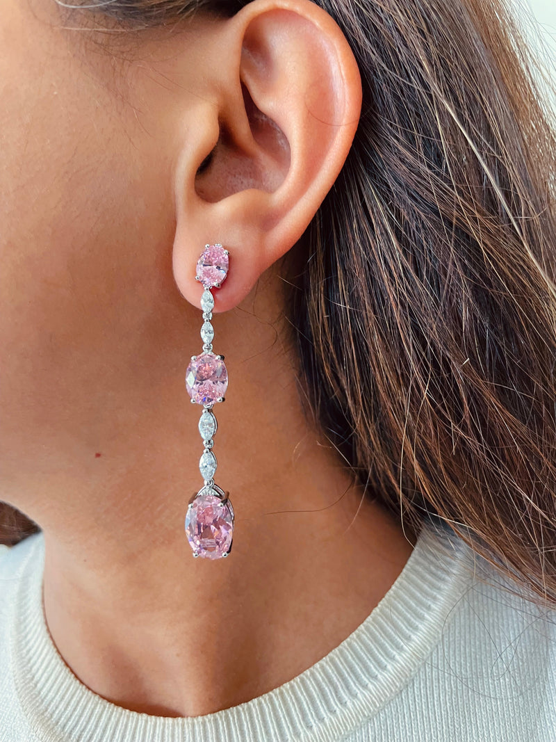 Anicka Blossom Oval Diamond Line Necklace Set — worn on model — Prerto