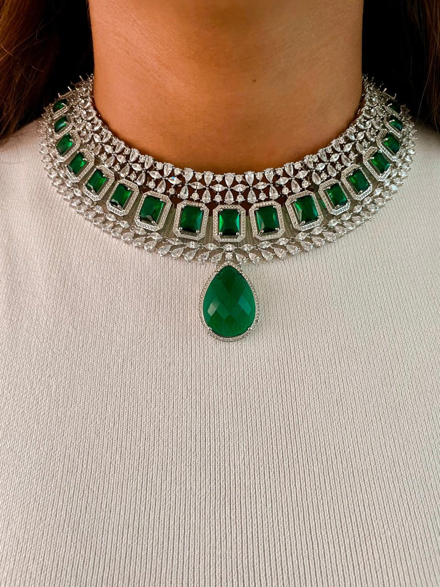 Maharani Emerald Applié Dimonte Choker Set & Emerald Drop Dimonte Floral Collier (collier et boucles d'oreilles) (