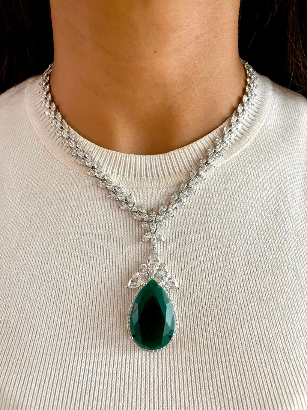 Emerald Elliptic Dimonte Necklace & Earrings Set — front view — Prerto