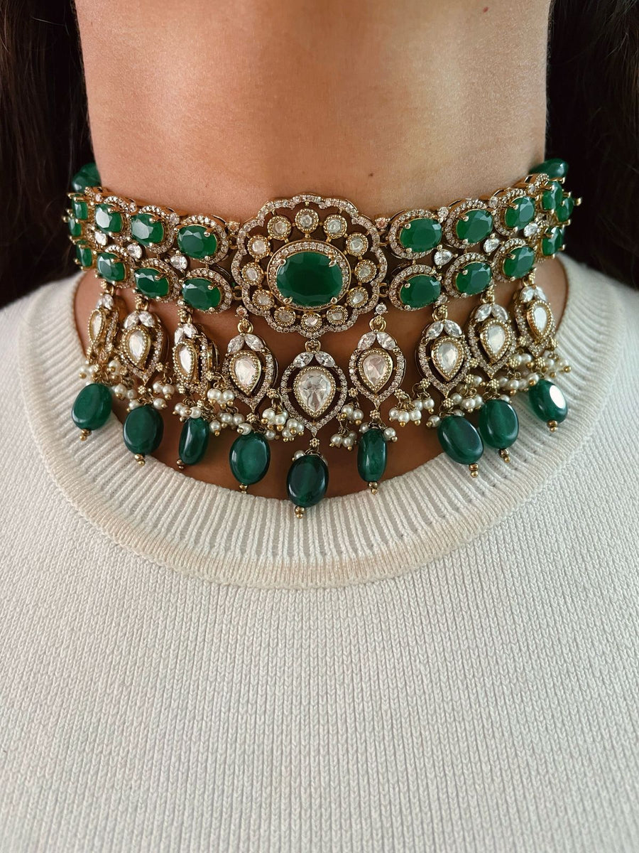 Maharani Emerald Meena Kundan珍珠项链（耳环和项链）