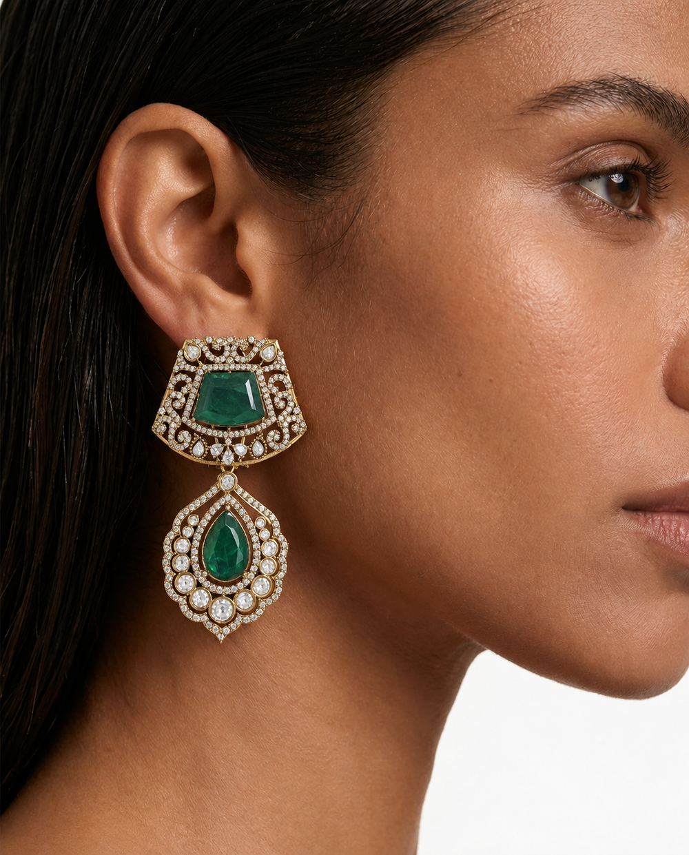 مجموعة قلادة ماهراني عنايات وآشنا من الزمرد والياقوت والمويسانتي بولكي كوندان (2 قلادة و2 حلق)