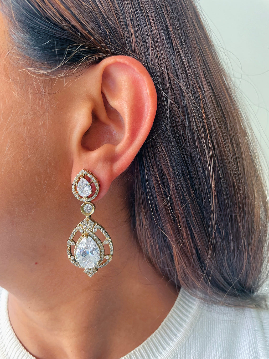 Zareen Moissanite Sheeshmahal Imperial Cascade Haar Necklace Set — worn on model — Prerto