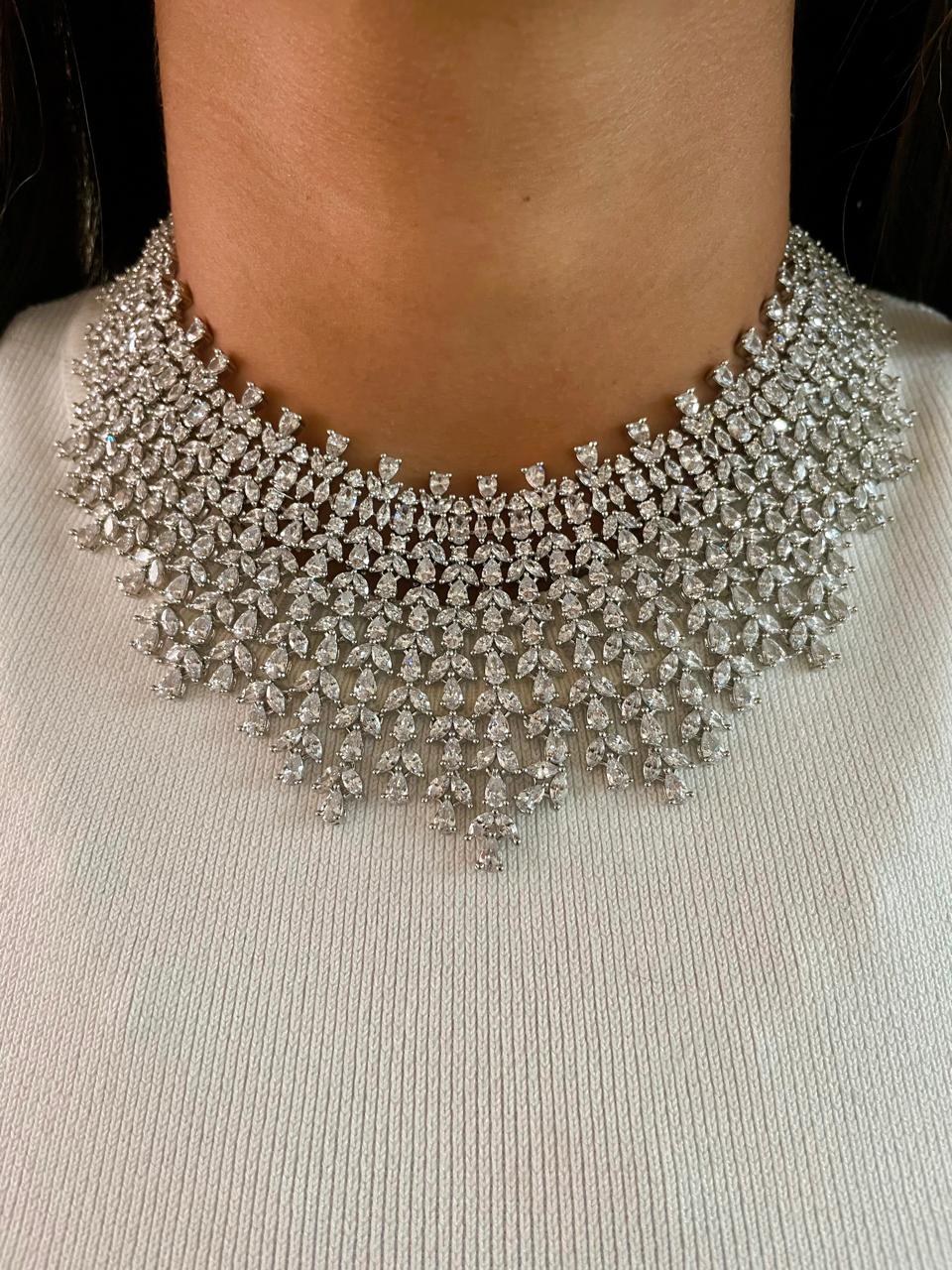 Honeybee Dimonte Necklace & Earrings Set — front view — Prerto