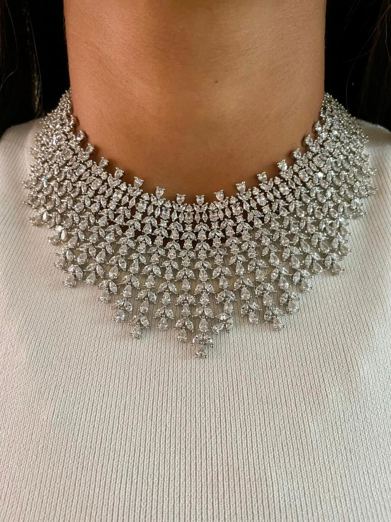 Honeybee Dimonte Necklace & Earrings Set — front view — Prerto