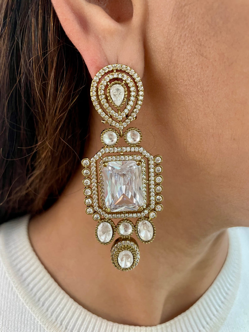 Anand Polki Diamond Kundan Victorian Necklace Earrings Maang Tika Set — worn on model — Prerto