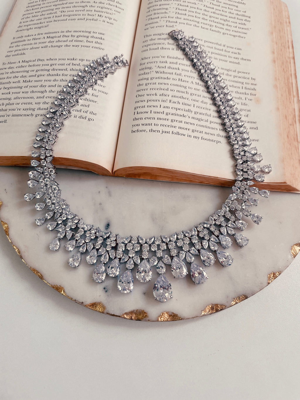 Daffodil Diamond Setting Jewellery Set — worn on model — Prerto