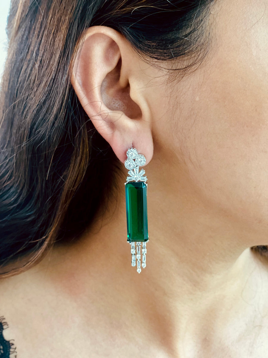 Emerald green deals earrings and necklace