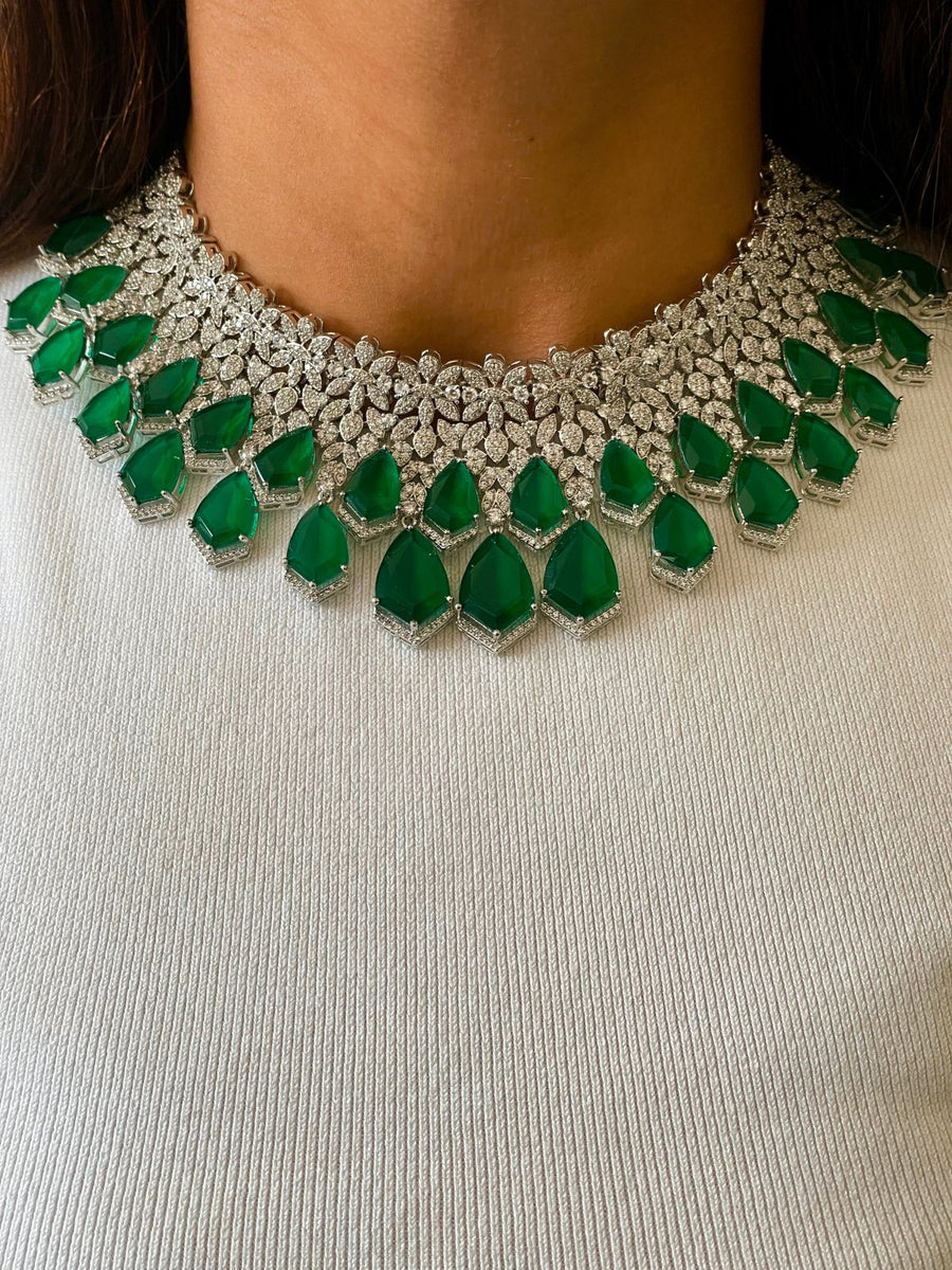 Kite Emerald Drops & Dimonte Necklace set (Necklace, Earrings, Ring & Bracelet)