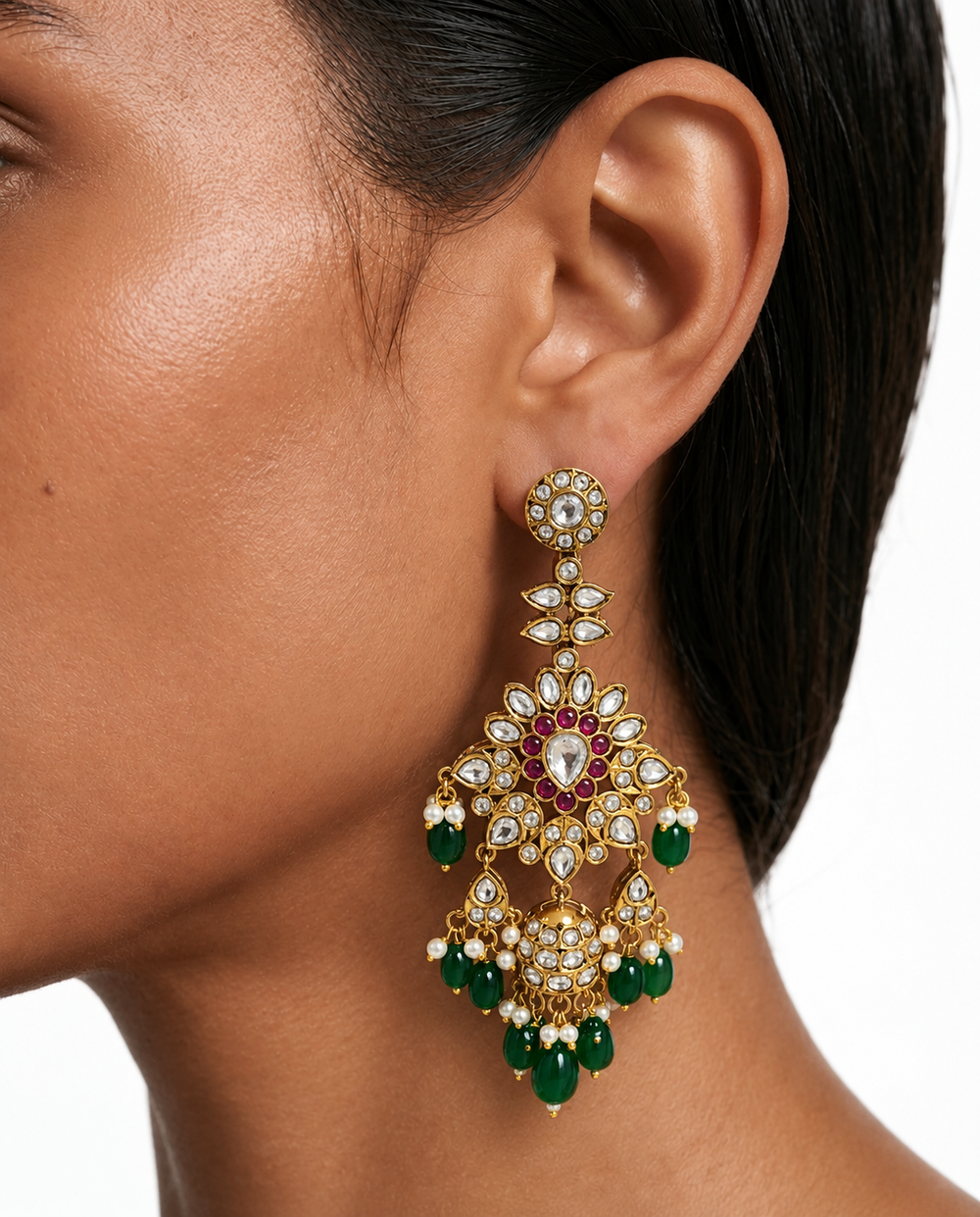 Aarizah Emerald & Ruby Moissanite Polki Kundan Luxe Necklace Set مع تفاصيل الزركون - قلادة وأقراط ومانغ تيكا
