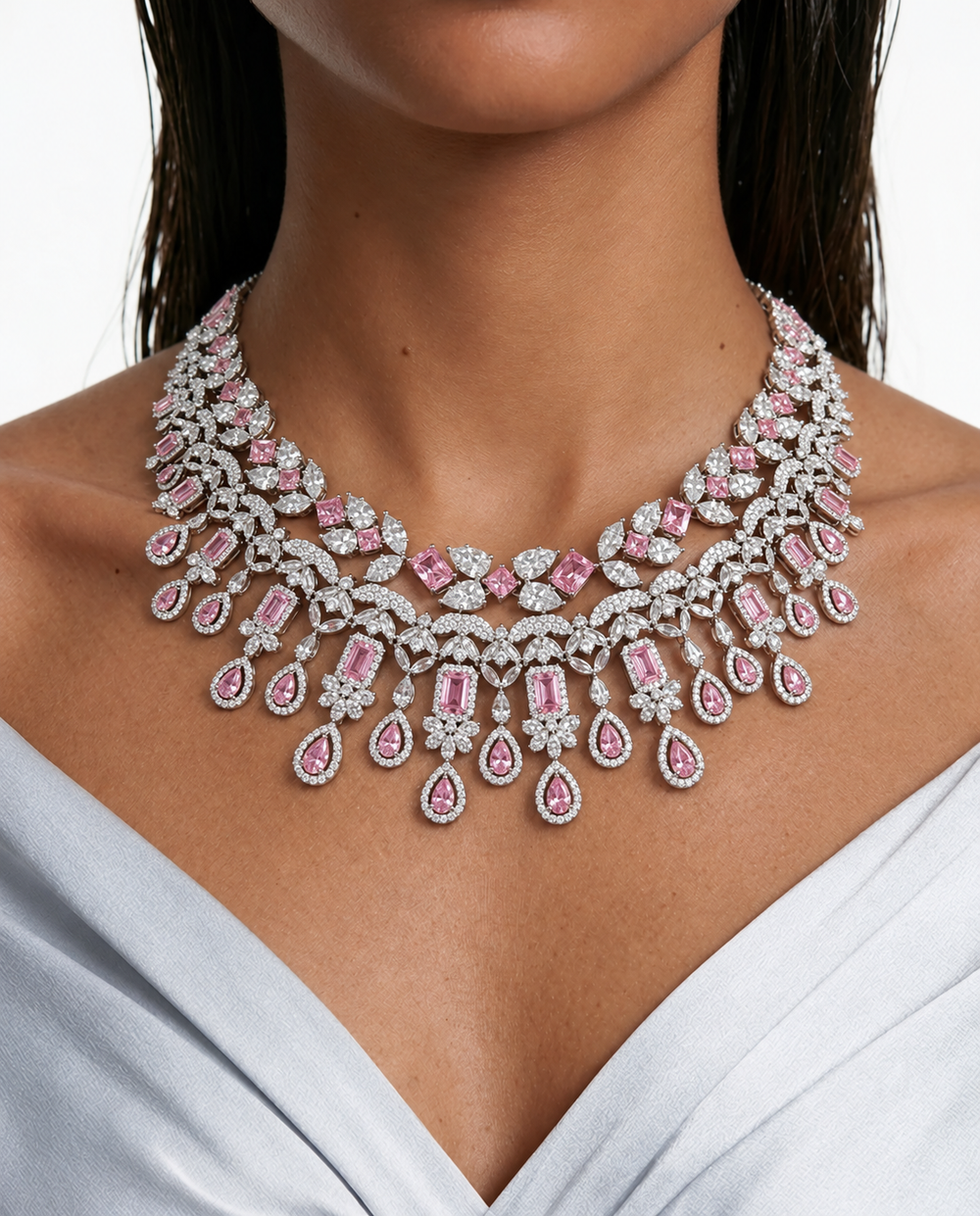 Conjunto de collar con diamantes en forma de hoja rosa de Maharani Aarvi y diamantes en forma de hoja rosa (2 collares y 2 aretes)