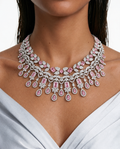 Conjunto de collar con diamantes en forma de hoja rosa de Maharani Aarvi y diamantes en forma de hoja rosa (2 collares y 2 aretes)