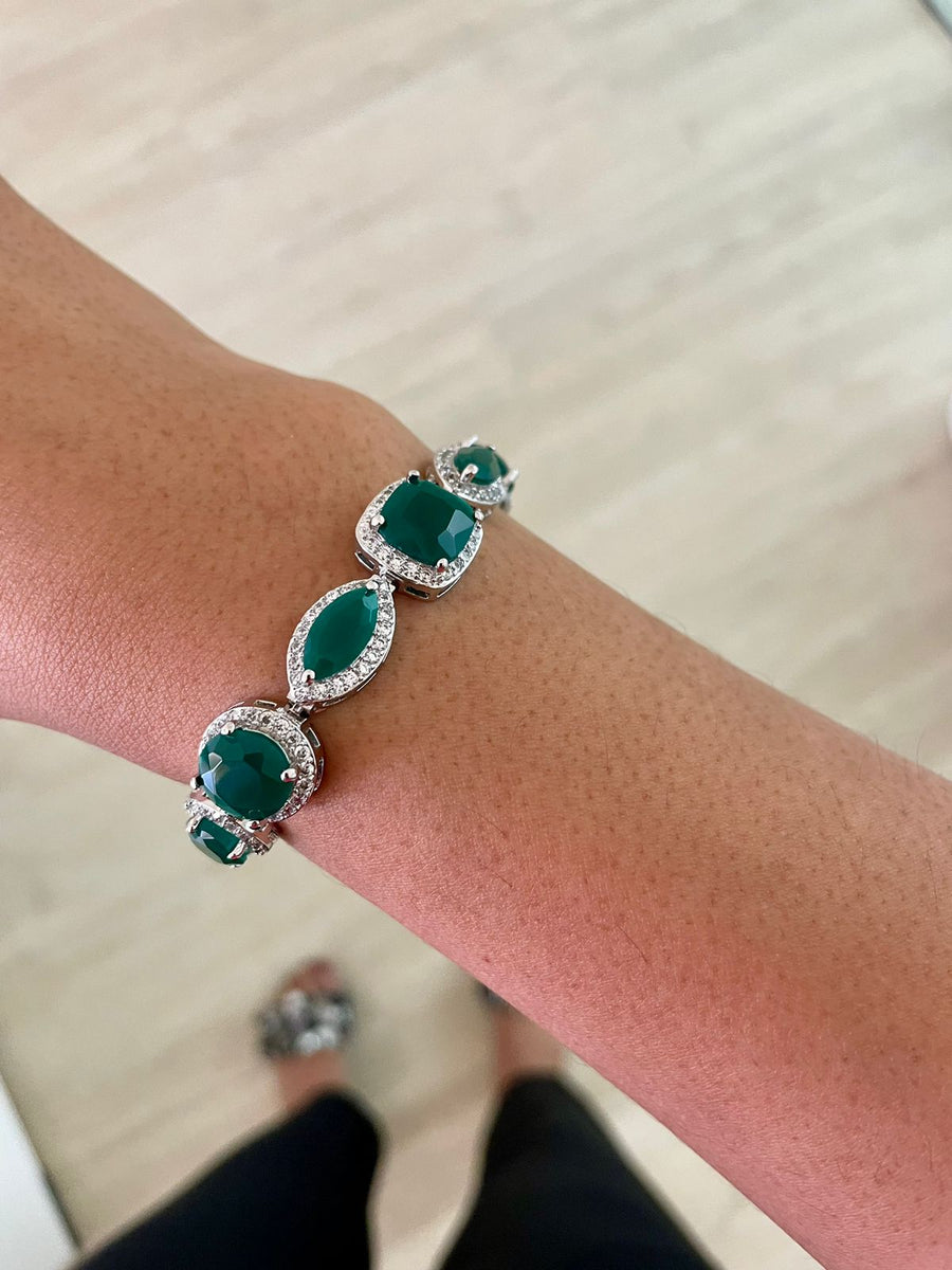 Pulsera de esmeralda ovalada y cuadrada