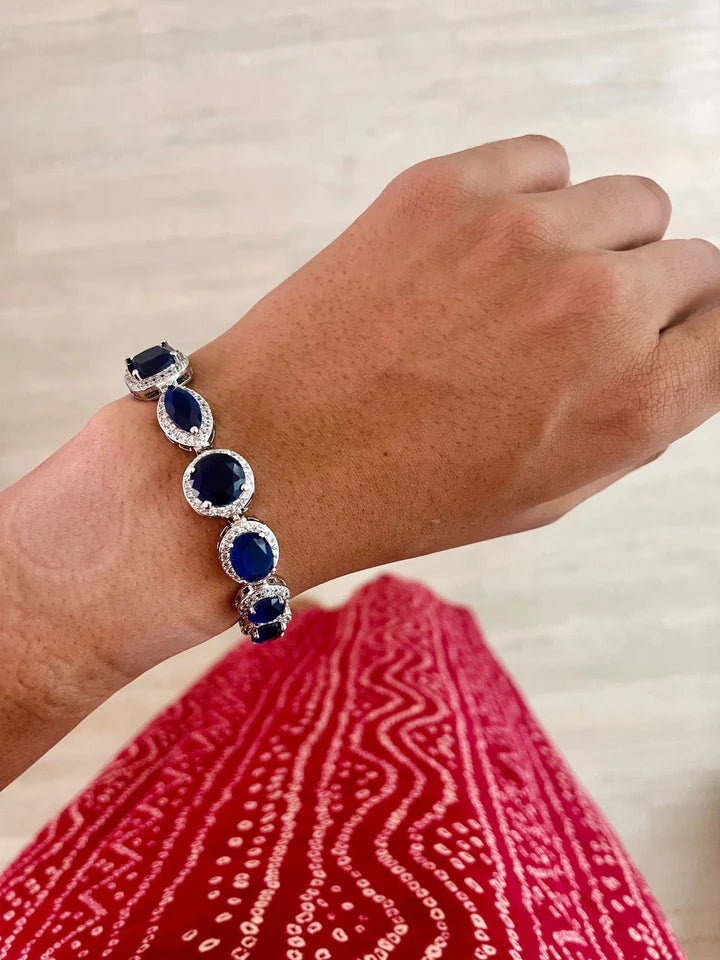 Single Line Sapphires Marquis Setting Necklace Set — detail view — Prerto