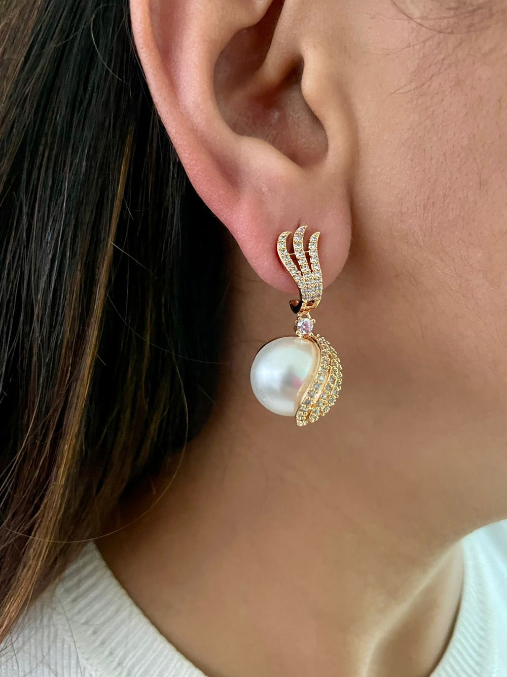 Riga Pearl Golden Wave Diamond Necklace & Earrings Set — worn on model — Prerto