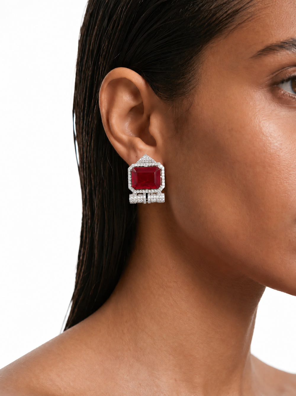 Juego de gargantilla de rubí rectangular con circonitas tipo diamante Hina: collar y aretes