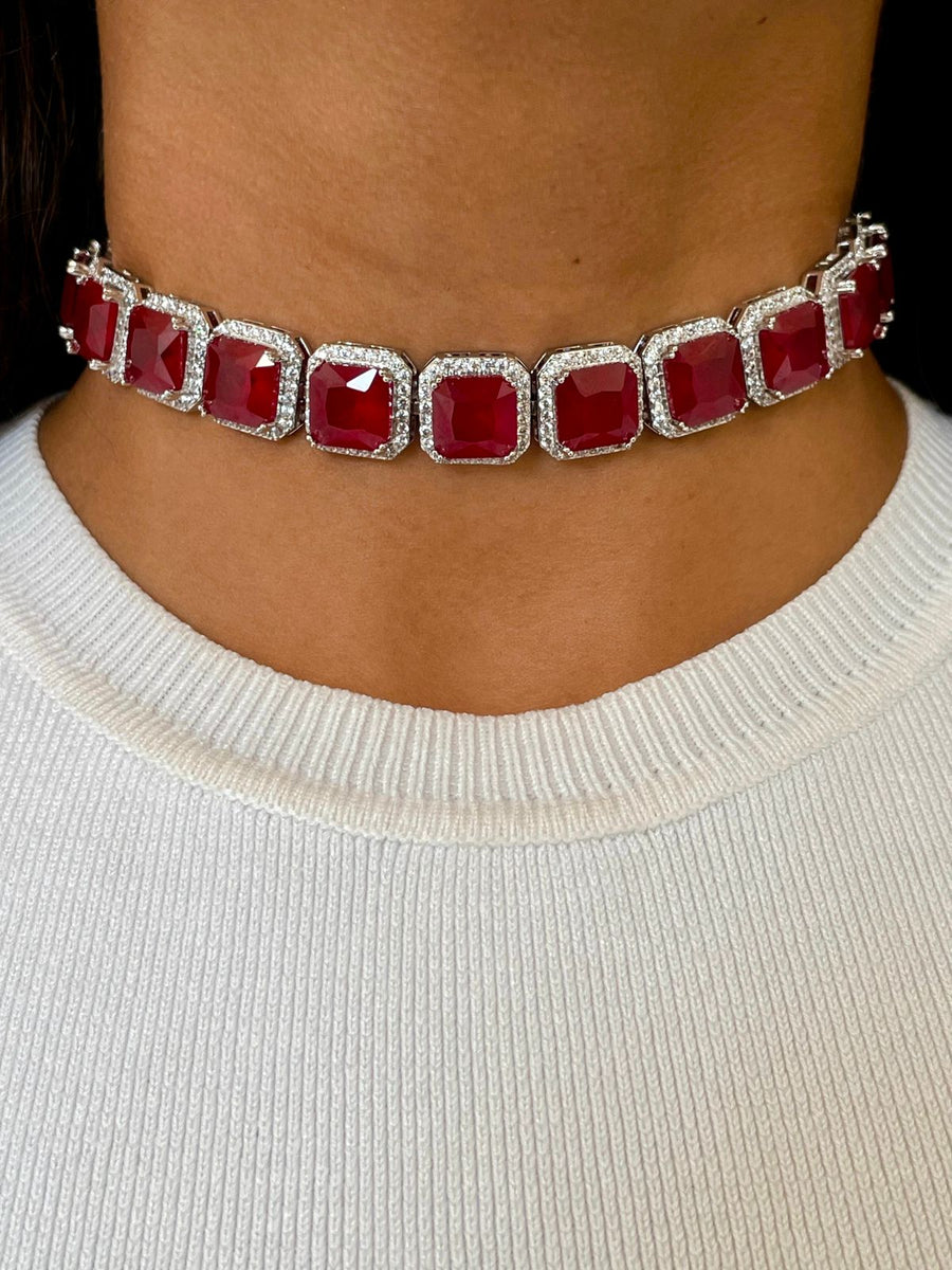 Set de collar de tenis de Ruby Dimonte (Pendientes y collar)