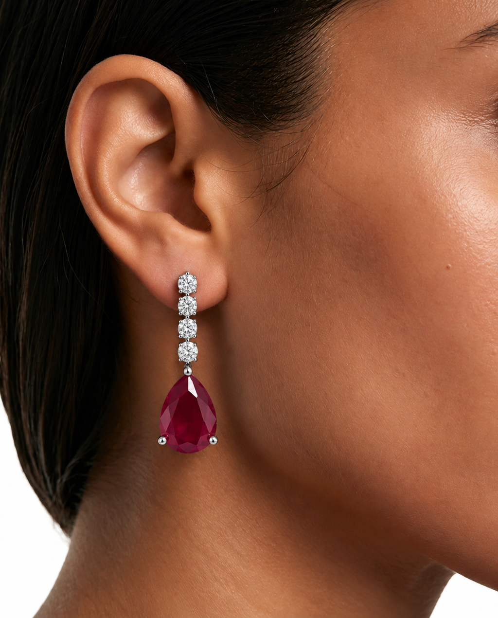 Juego de collar con colgante de pera y circonita tipo diamante de rubí Eliska (collar y pendientes)