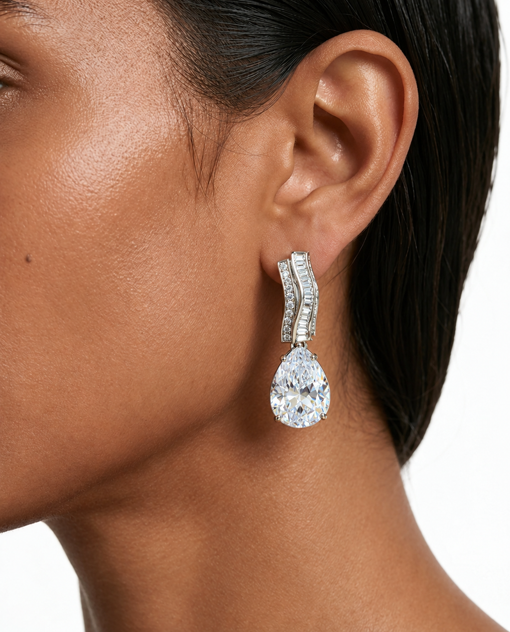 Willa Diamond-Like Zircon Pear Drop Necklace Set – Necklace & Earrings