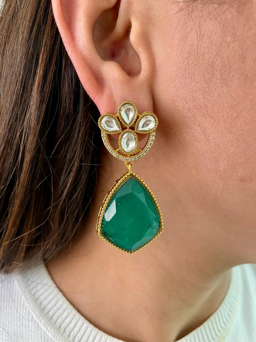 Statement Emerald Drop Kundan Polki Diamond Detail Choker Set (Necklace & Earrings)