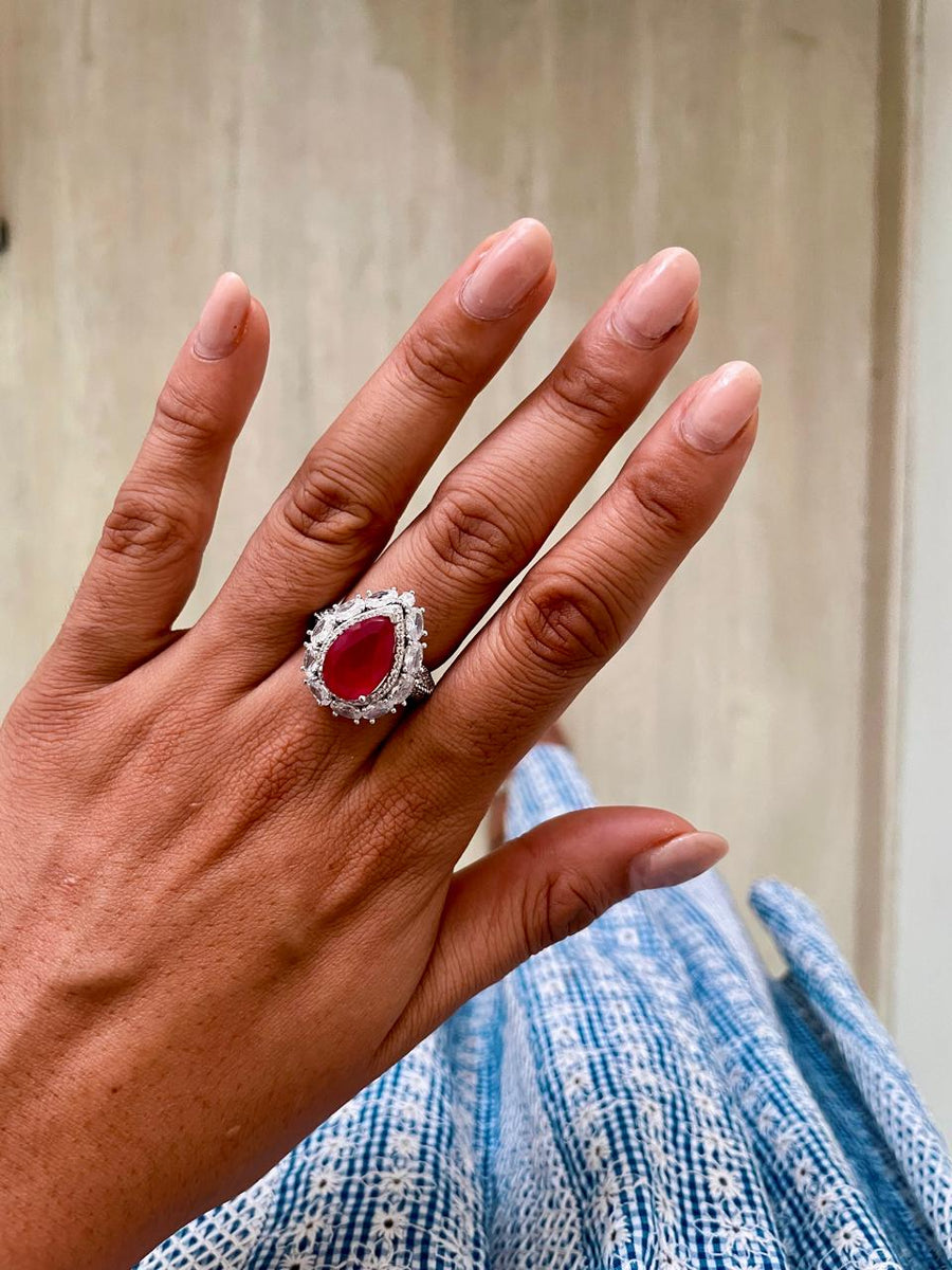 Traan drop ruby ​​dimonte ring