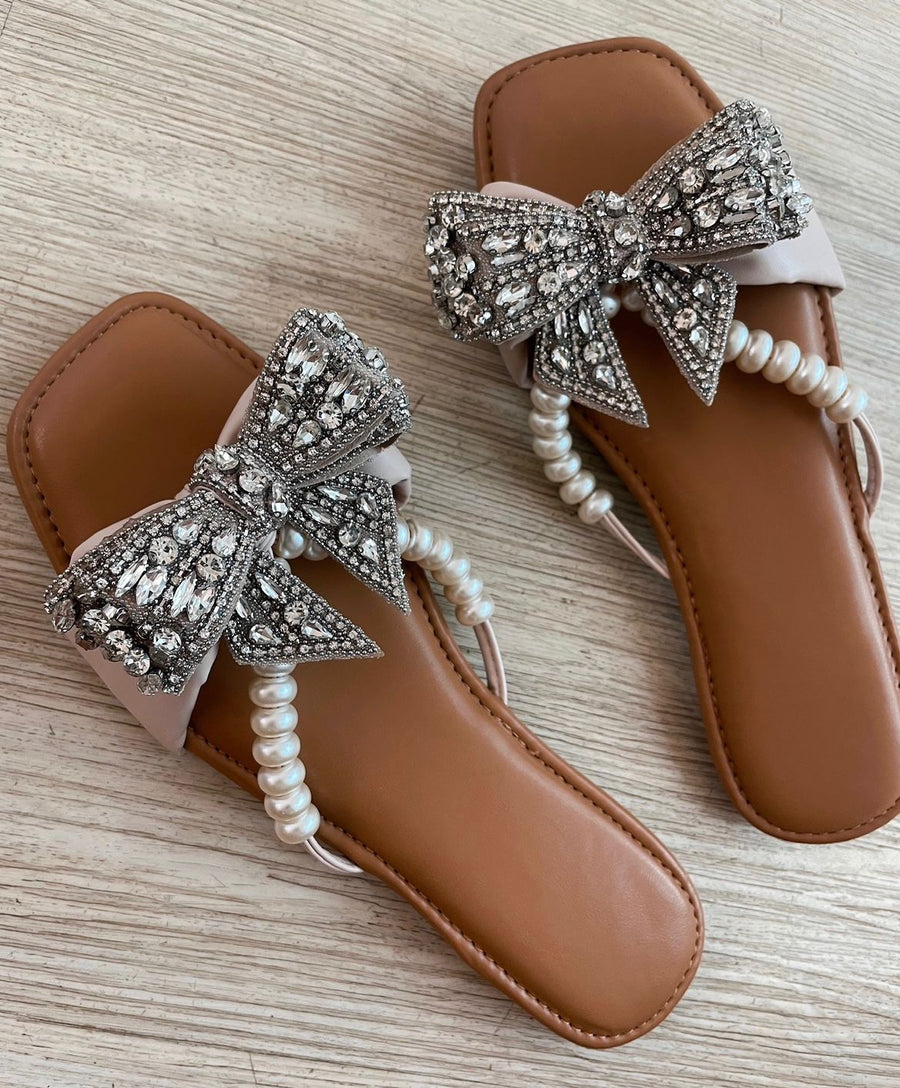 Crystal Bow Pearly Line Sliders