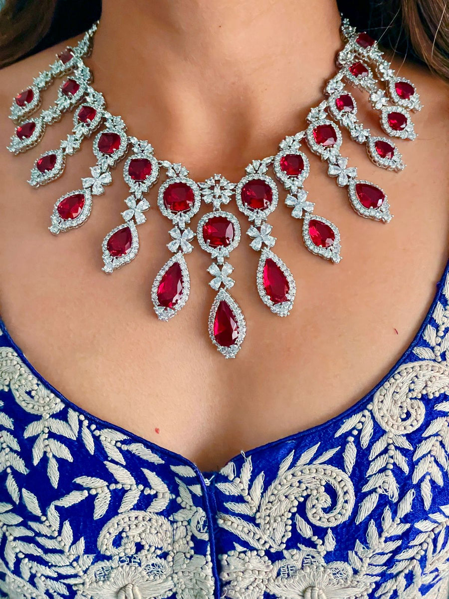 Crimson Ruby Tear Drop Dimonte Set (oorbellen en ketting)