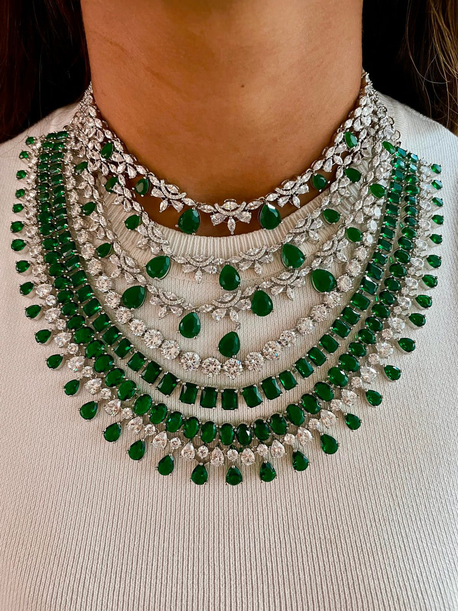 Maharani 3 & 4 Grande Layer Dimonte & Emerald Necklace Set (ketting en oorbellen)