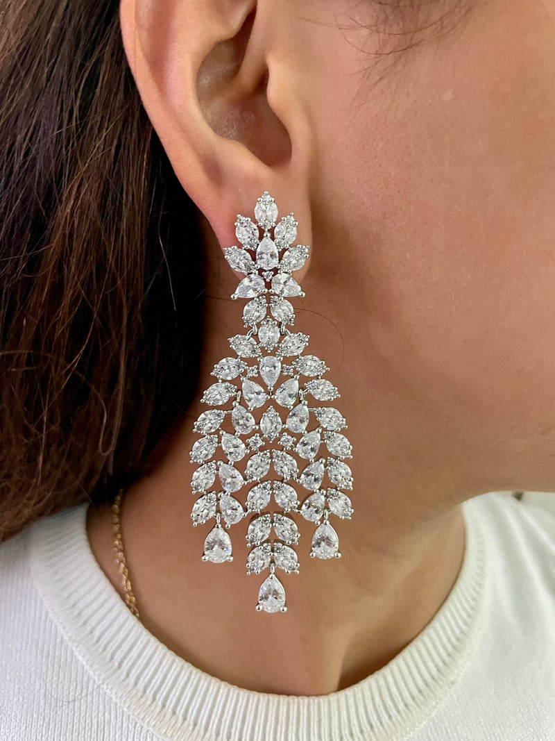 Heart & Diamond Necklace Set — worn on model — Prerto