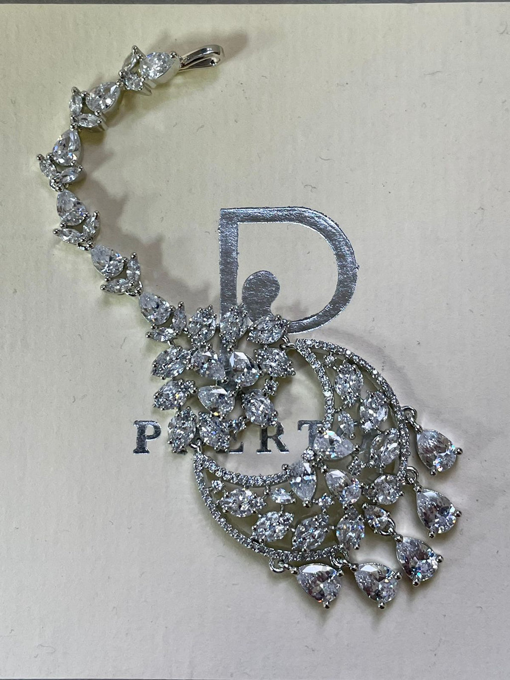 Maharani Heart & Diamond & Honeybee Dimonte Necklace Maharani Set — styled view — Prerto