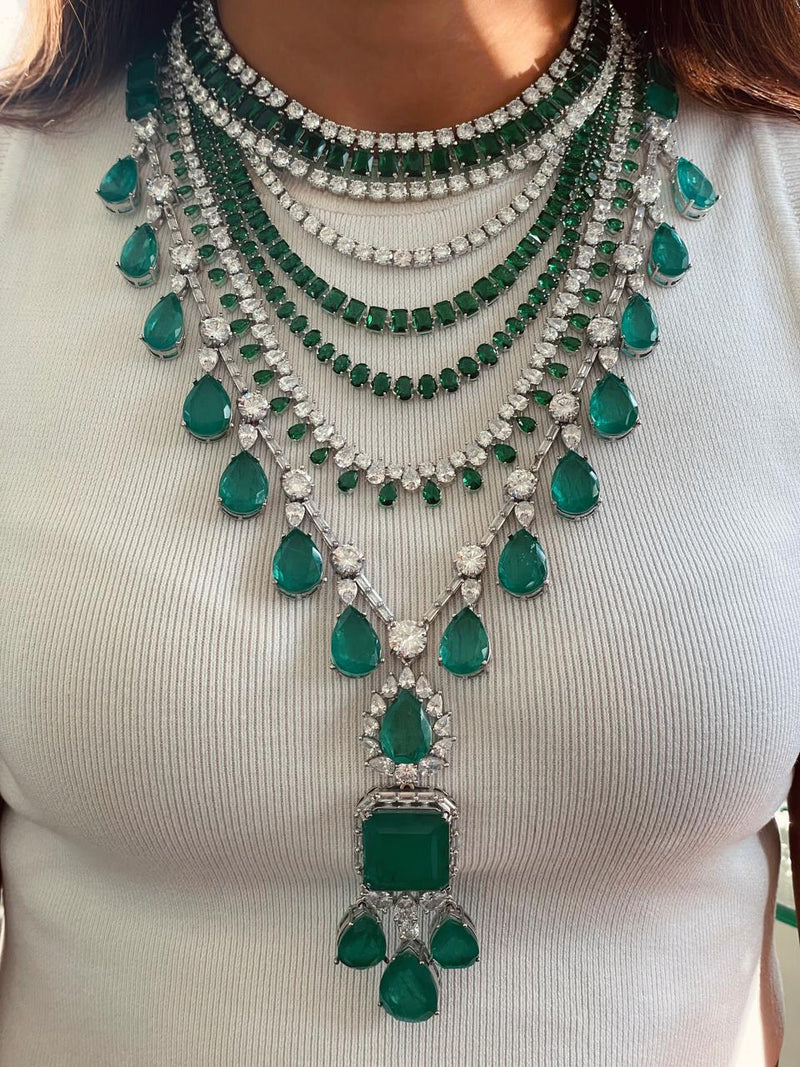 Maharani Yuri Cushion 2 & 2 Layer Emerald Necklace Maharani Set — front view — Prerto