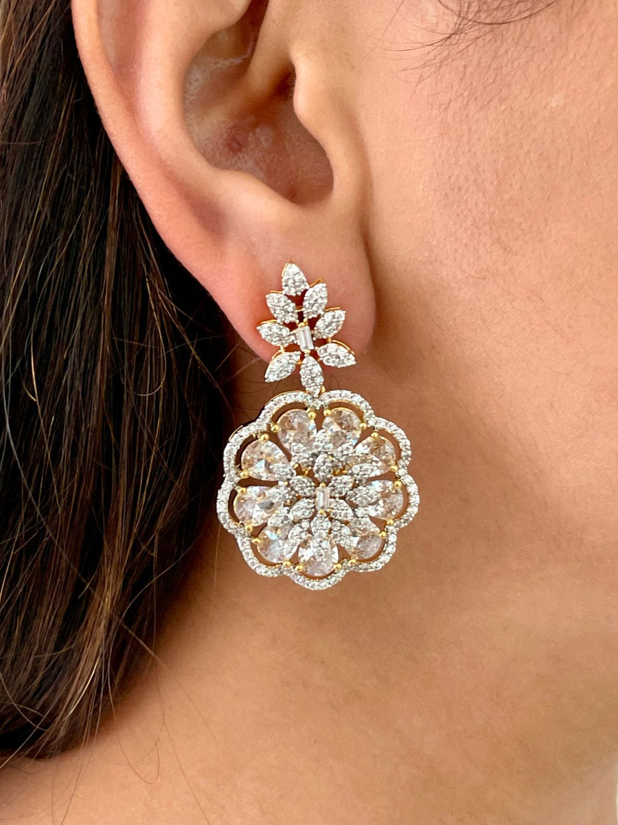 Adoor Ruby Meena Dimonte Pearl Drop Hasdi Collier (collier et boucles d'oreilles)