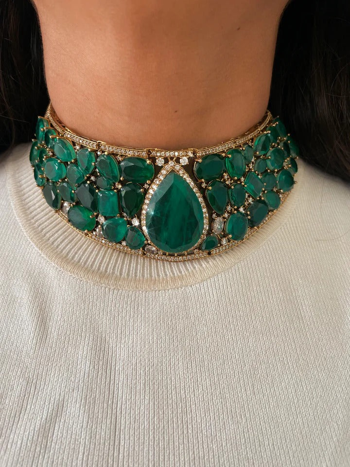 Maharani Emerald Doublet & Diamond Choker & Hina Emerald Aureline Moissanite Set Necklace Set (2 Necklace & 2 Earrings)