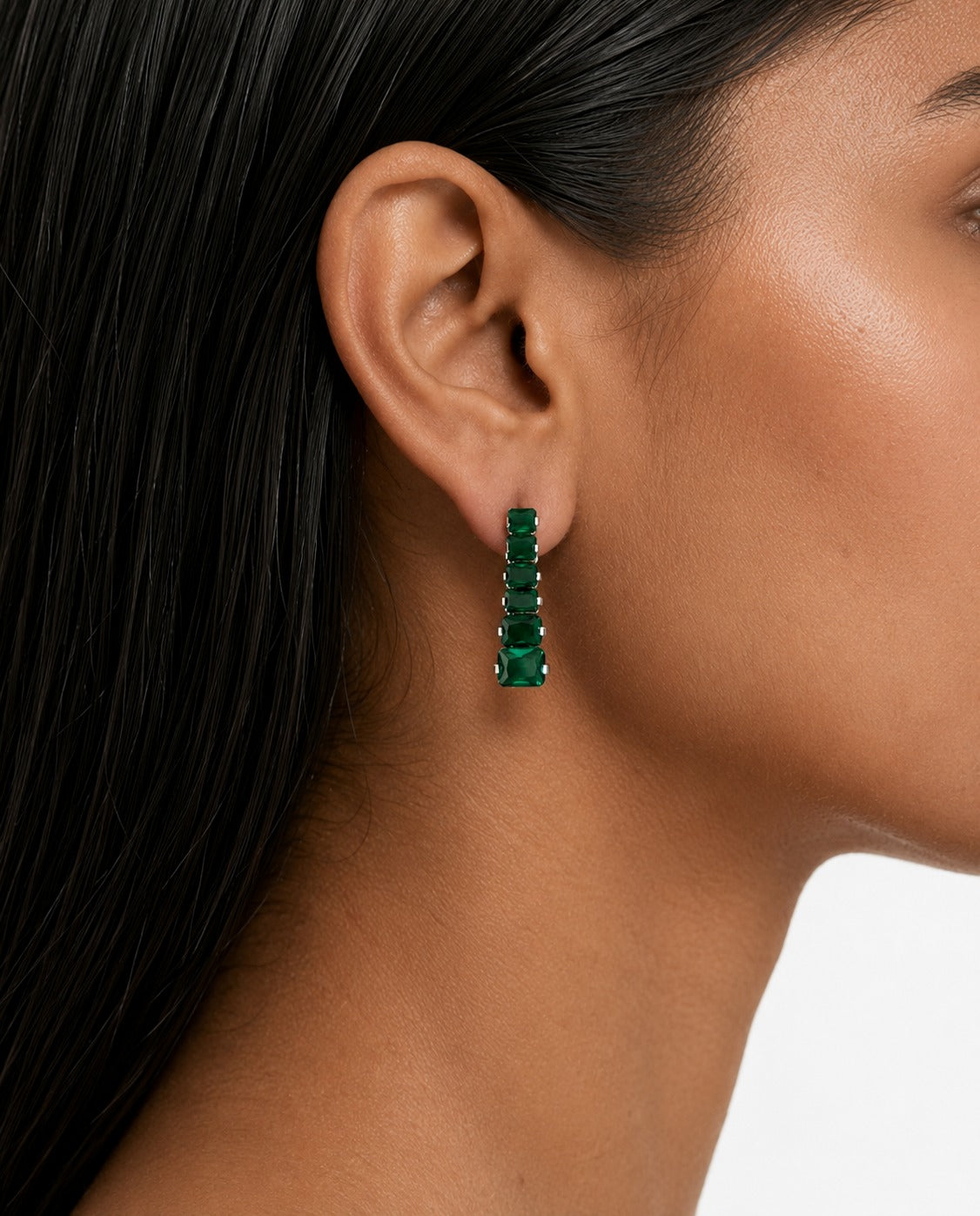 Zayna Baguette Emerald & Zircon Diamond Single Line Tennis Necklace Set (Necklace & Earrings)